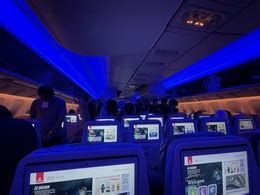 エミレーツ航空 EK313便 フライト情報・時刻表・搭乗レビュー.